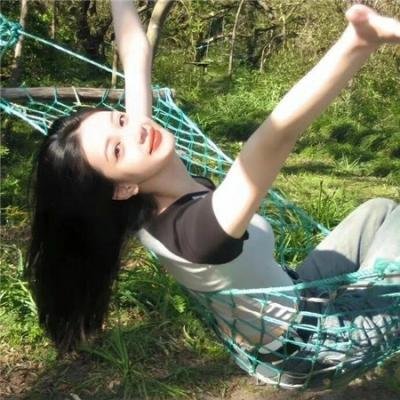 怕羞的黄莺